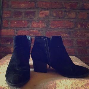 Adorable Pointy-toed Booties!